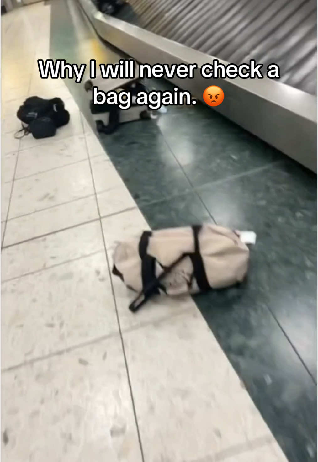 This is why I will only use a travel bag carryon moving forward. 🥹 #travelbag #carryon