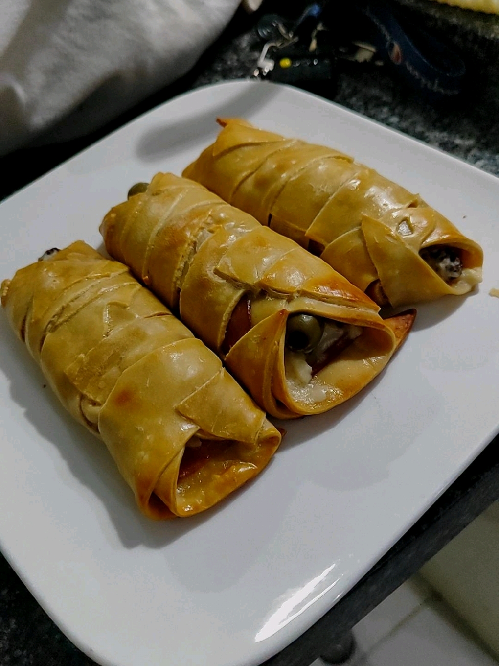 Haciendo pan de jamón con masa de pastelitos ✨✨ #fyp #pandejamon #navidad #cocina #recetas #lecheria 