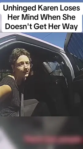 Unhinged Karen Loses Her Mind When She Doesn't Get Her Way