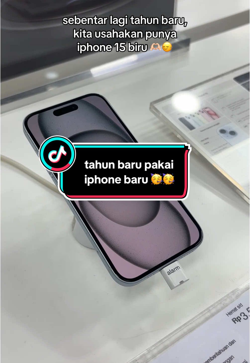 dari yang awalnya cuma nanya nanya aja sampe akhirnya tertarik ambil cicilan iphone dihome credit🤣 syaratnya hanya KTP dan prosenya cepet cuma 1 menit. aku pilih pakai DP 4jutaan biar dapet cicilan 800rban/bln 🥰