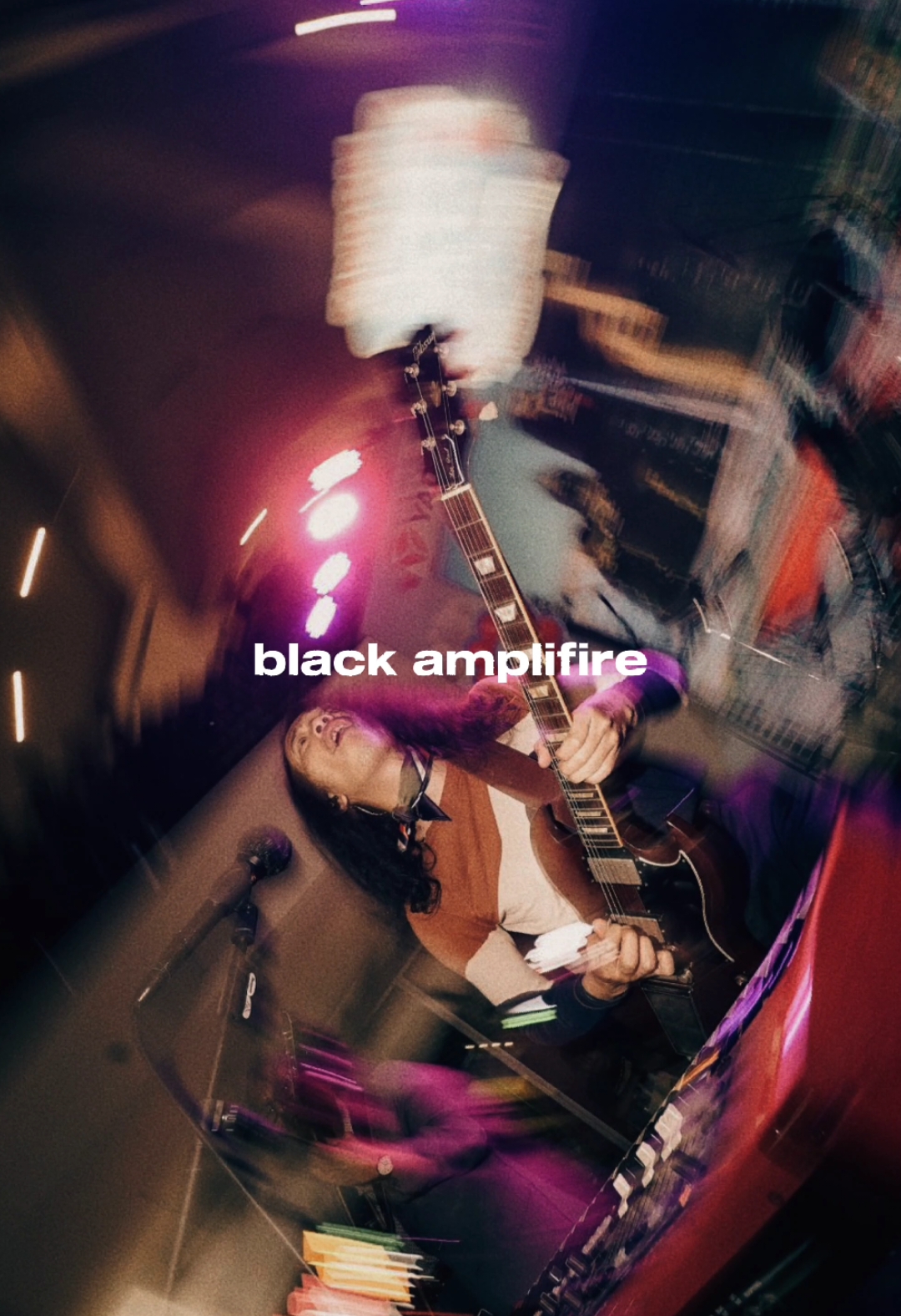 Dalam liriknya, “Black Amplifier” mencerminkan perasaan pemberontakan dan kegelisahan yang tak terhingga. Dengan gaya penulisan yang santai namun penuh semangat, lagu ini mampu mengekspresikan ketidakpuasan jiwa yang meluap-luap. Lirik tersebut menjadi medium bagi pendengar untuk meluapkan emosi mereka, membantu mereka merasa terhubung dengan pengalaman hidup sehari-hari. . . . #thesigit #thesigitblackamplifier #rock #indie  #blackamplifier #rockalternative #indiemusic #rocknroll #musicontiktok #_musiceverytime_ #music #musicvideo #musiclyrics #lyrics #lyricsvideo #lyrics_songs #lyricsedit #lyricsmusic #viralsong #fy #fyp #fypシ #fypシ゚viral #foryou #foryoupage #foryourpage #masukberanda #CapCut 