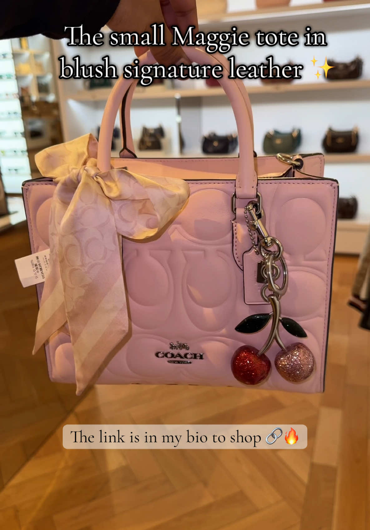 The small Maggie tote 😍🔥 Dm me for details🤗 the link is in my bio to shop 💫 @Coach  #coachoutletemployee #coachoutlet #coach #pink #handbag #coachny #cherries #handbagtiktok #fypシ 