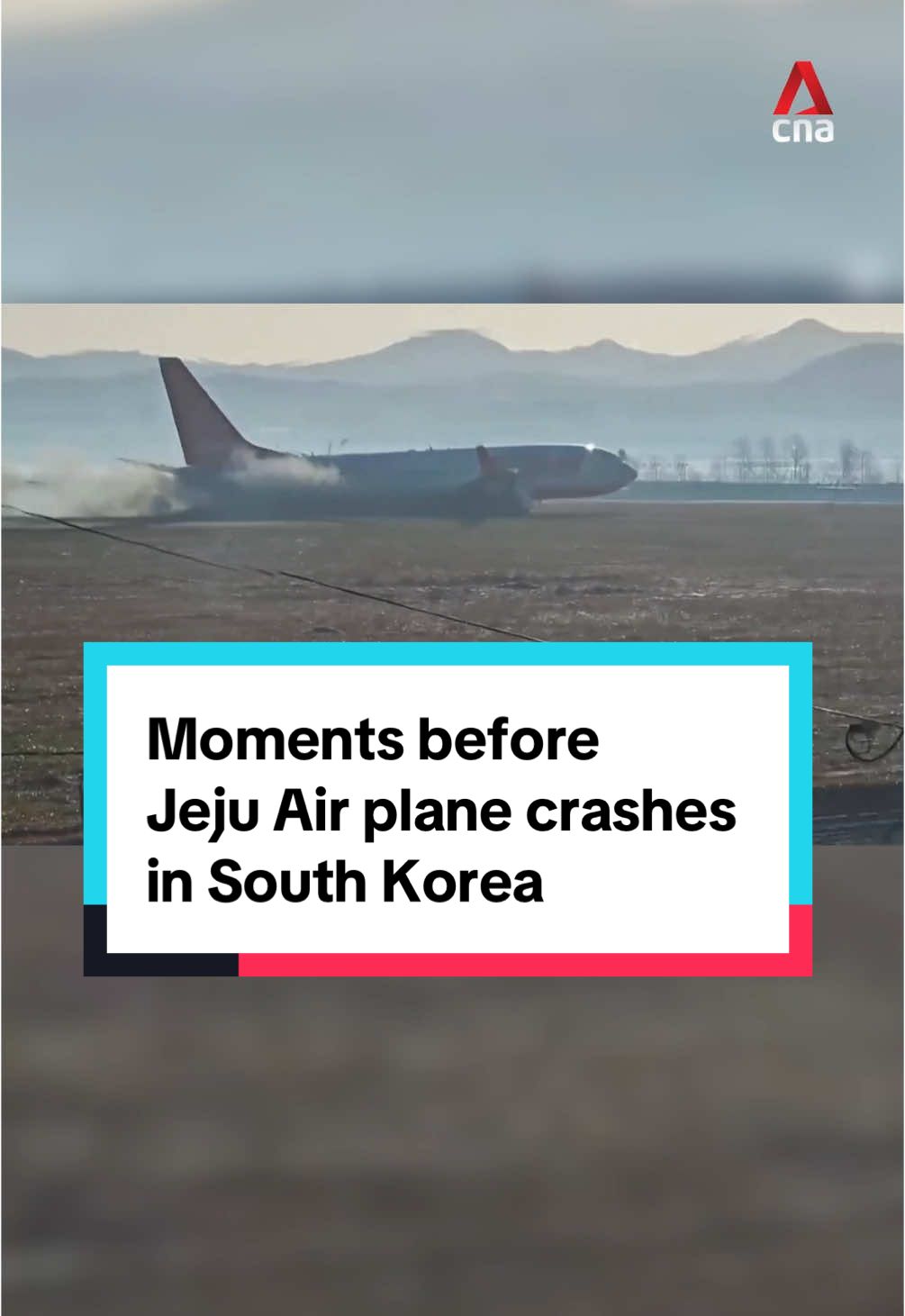 This is the moment when Jeju Air flight 7C2216 went off the runway and slammed into a wall shortly after landing at Muan International Airport on Sunday (Dec 29). Death toll has risen to 62 as rescue operations are still under way. #southkorea #southkoreanews 