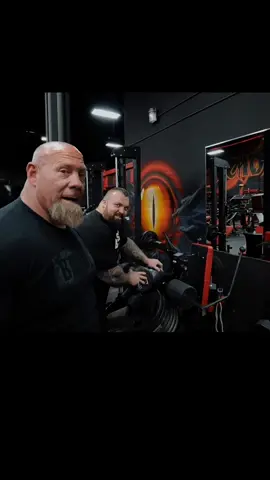 Insane lift of Brian shaw.. #gym #weightlifting #powerlifting #motivationaesthetics #strongman #brianshaw 