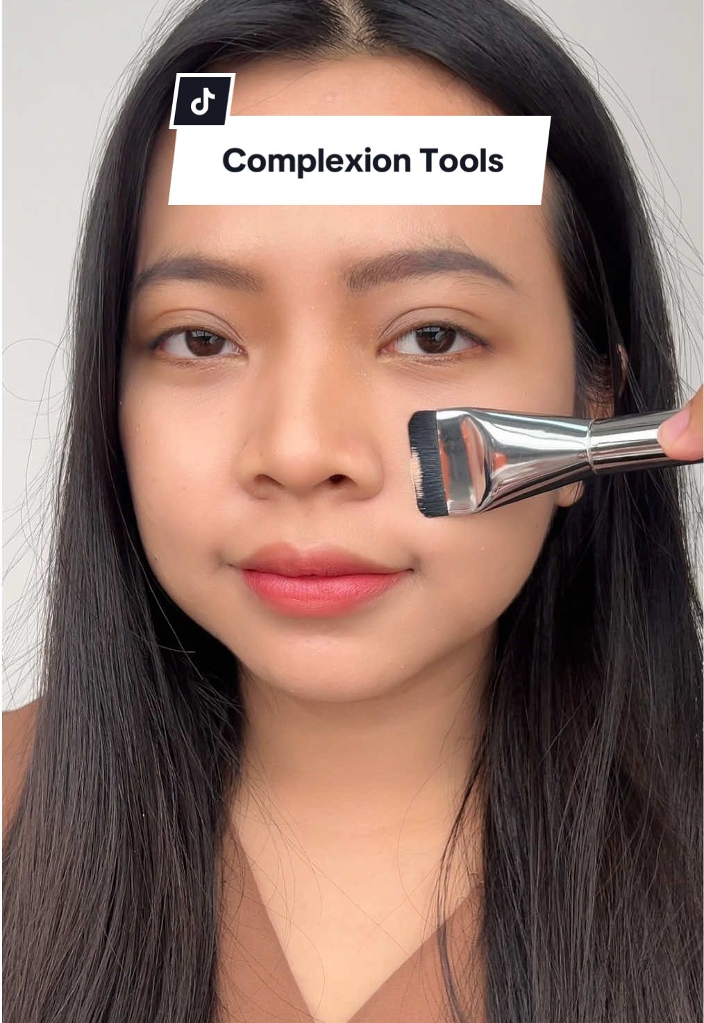 Complexion Tools yang sangat life hacks untuk foundation kamu cantik  #MAANGE #MAANGEbeauty #MAANGEtools #viral #pilihbrushpilihMAANGE #racuntiktok #makeup #recommendations #rekomen #maangebrush #brush #maangesetbrush #makeuptools #brushmakeup #makeupbrush #complexiontools #flatbrush 