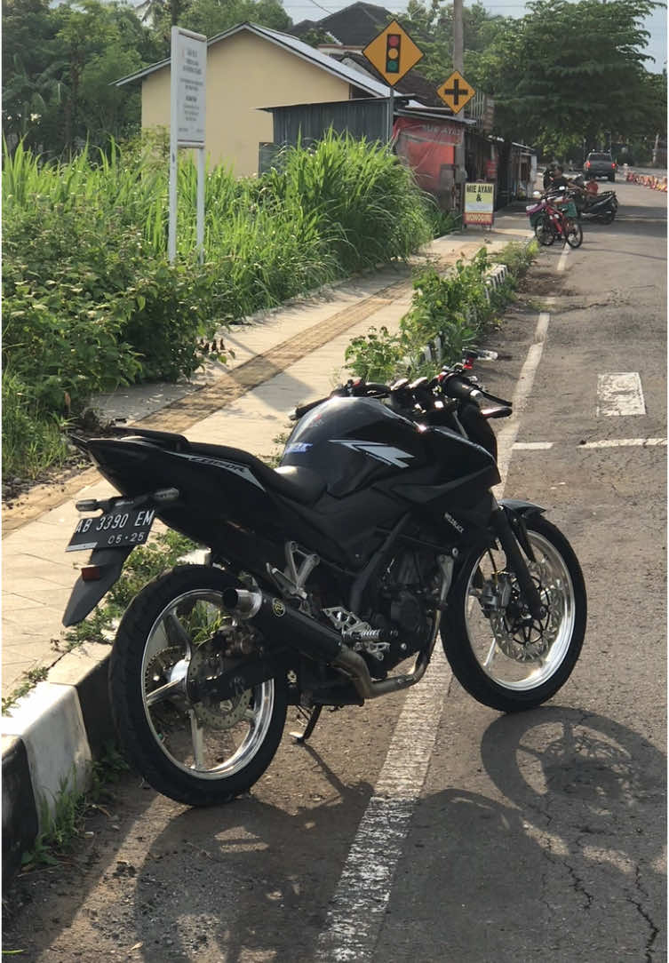 beda kelas ngapain di bahas🙂‍↔️ #cb150r #komorodindonesia #fyp #cb150rmodifikasi #xybca 