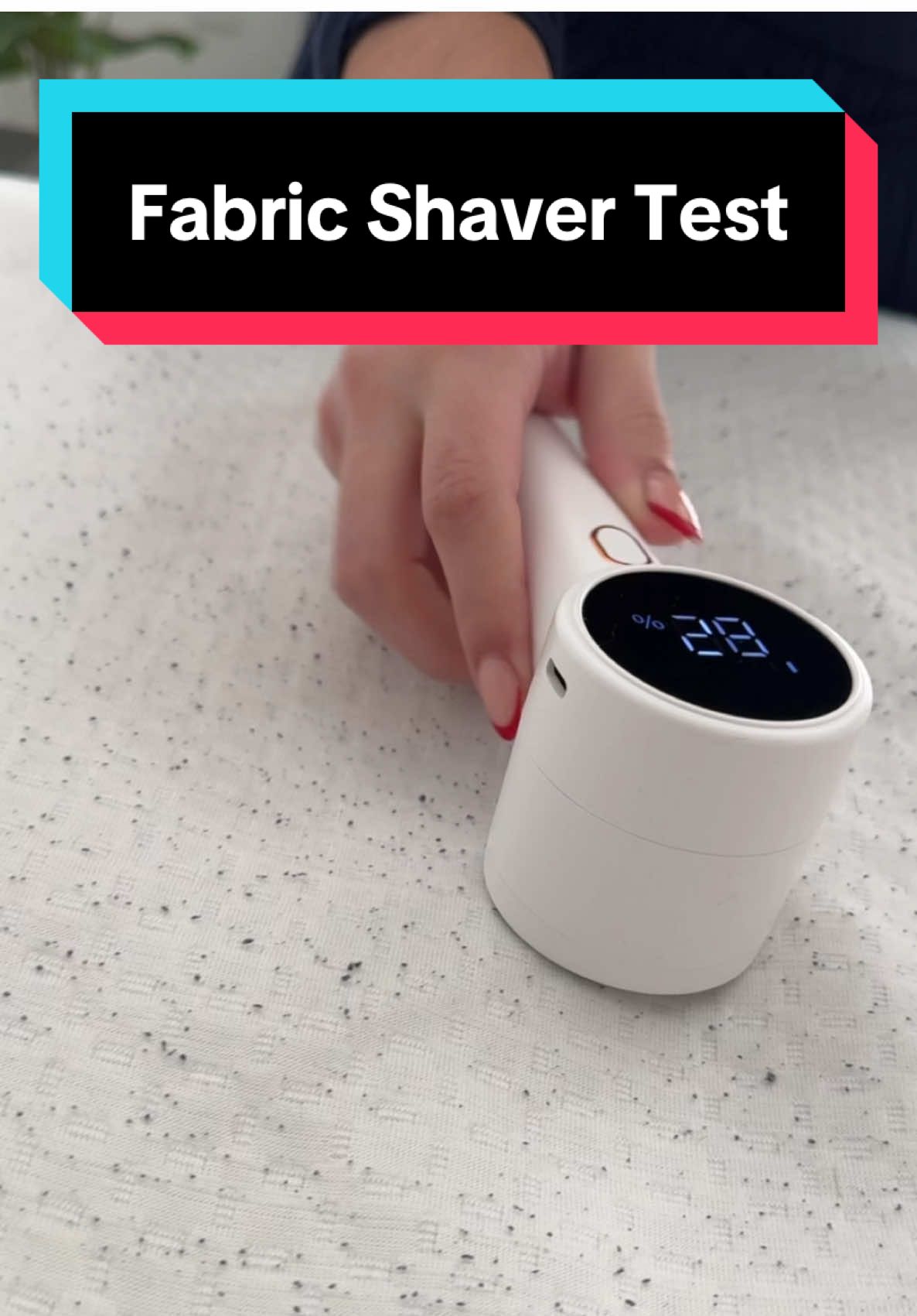 This is so convenient 🤯 #fabricshaver #homefinds #bedroomfinds #homemusthaves #newyearsale #endofyearsale #tiktokmademebuyit #tiktokshopcreatorpicks 