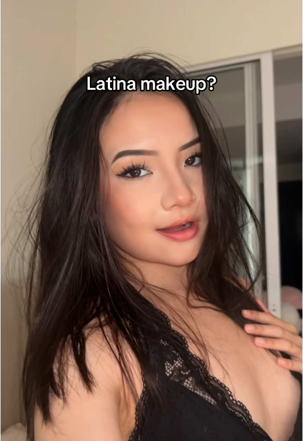 Filipina doing Latina makeup ??