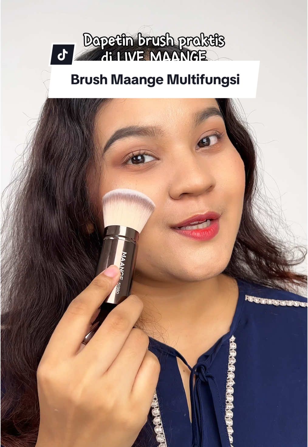 I like brush maange, yuk checkout di promo guncang 1.1  #MAANGE #MAANGEbeauty #MAANGEtools #viral #pilihbrushpilihMAANGE #racuntiktok #makeup #recommendations #rekomen #maangebrush #brush #maangesetbrush #makeuptools #brushmakeup #makeupbrush 