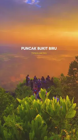 Sunrise from puncak bukit biru tenggarong🍃🌅 #puncakbukitbiru #fypシ゚viral  #puncakbukitbirutenggarong #pendaki #pendakicantik #pendakisantuy #pendakiindonesia #bukitbirutenggarong #kaltim #sunrise #naturevibes #tenggarong_kaltim 
