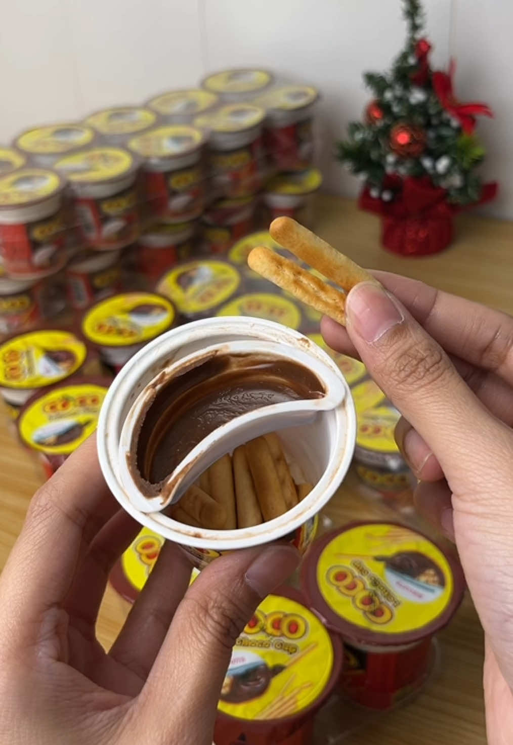 20 CUPS ₱99‼️ B1T1 I-CHOCO CUP CHOCOLATE BISCUIT! Mabenta at malaki tubo,₱10 bentahan 👌 #ichococup #chocolatecup #chocolatedipped #biscuit #cocofood #panindaideas #chocobiscuit #chocolate #buyonetakeone #kidssnack #snack #chococup 