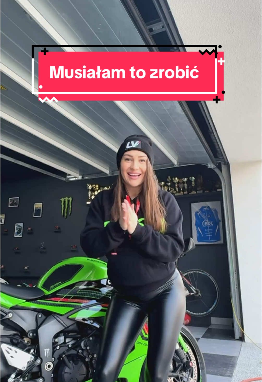 Też tak macie że nawet w zimie odpalacie swoje maszyny aby choć przez parę minut posłuchać waszego motocykla ? #motocykle #motocykle #leovince #wydech #kawasaki #kawasakininja #zx6r #motocyklistka #motogirl #bikergirl 