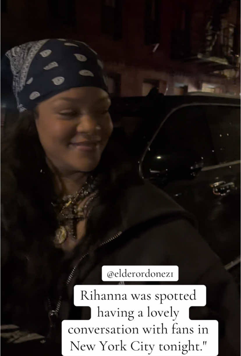 Rihanna was spotted having a lovely conversation with fans in New York City tonight. (🎥) @elderordonez1 #rihanna #taylorswift #traviskelce #football #arnoldschwarzenegger #sylvesterstallone #brucewillis  #merrychristmas #christmas  #newyork #awesome #bradleycooper  #jenniferlopez #benaffleck #pretty #beautiful #happy  #justinbieber #haileybieber #kimkardashian #kyliejenner #newyork #selenagomez #taylorswift 