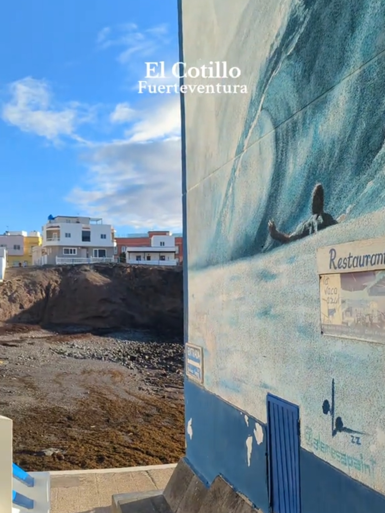 A glimpse of another one of my favourite towns in Fuerteventura 💙✨🌀 #elcotillo #fuerteventura