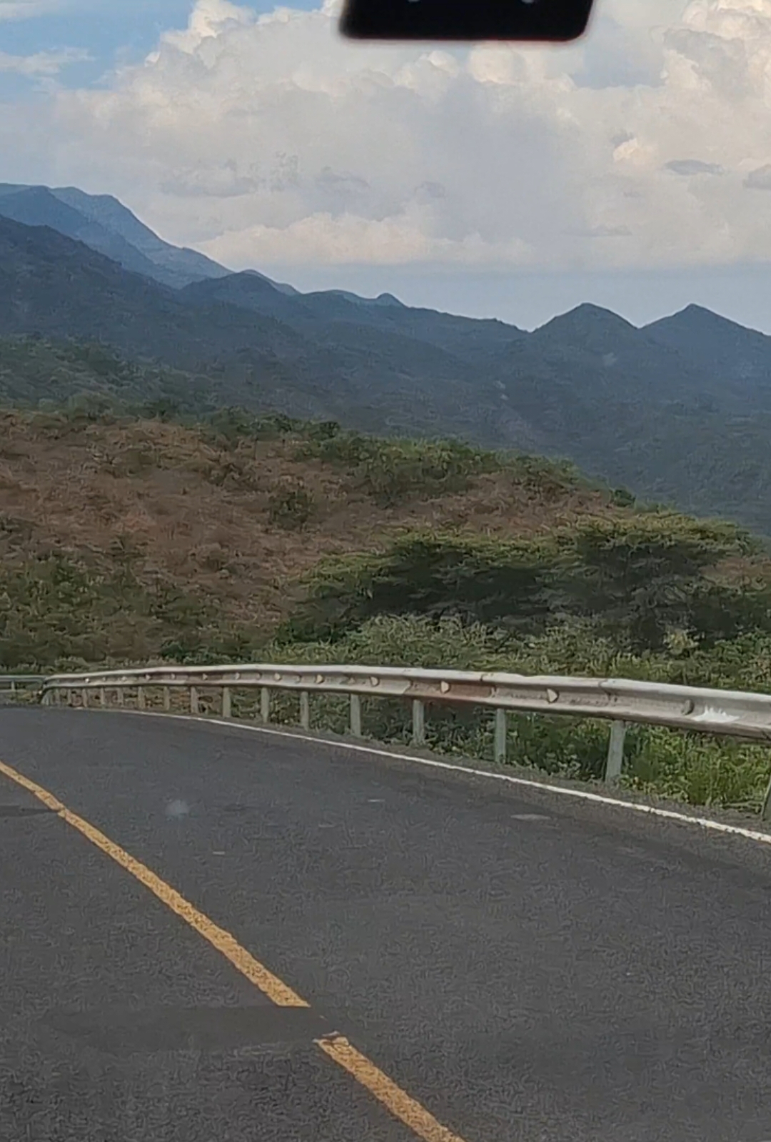 Kalenjin Amapiano down Marigat Kabarnet Road #roadtrip #creatorsearchinsights #marigattiktokers #kenyantiktok🇰🇪 #jyp #baringotiktoker #keriovalley #eldorettiktokerskenyantiktok #kabarnettiktokers #Iten 