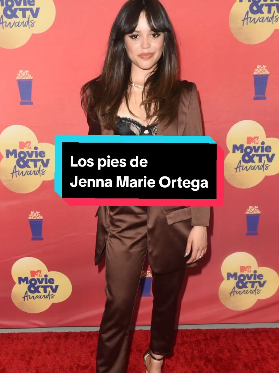 Jenna Marie Ortega, simplemente bella! #celebrity #pies #piesbellos #jennaortega 