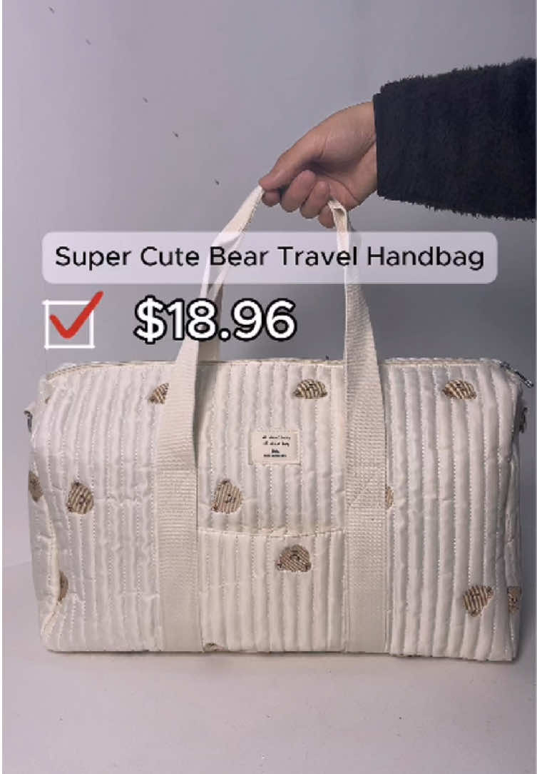 This bag has LARGE CAPACITY to FIT ANYTHING!!!💁🏼👜😍 I can’t even explain how cute the bear on this bag GET ONE OR MORE🥰🛒🧸 #cute #bear #teddy #tedd#cute #beare#teddyg#teddybeara#travelingbagp#largecapacityo#largecapacitybags#bagcollectiona#chrismasgifts##giftideasp#TikTokShopF#tiktokshoppinga#TikTokFashion##travelbagm#travelbagsg#tiktokmademebuyitpacitybag 