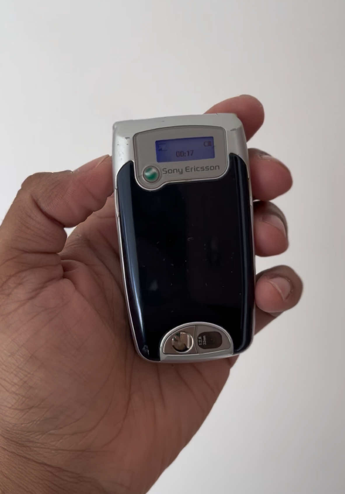 Throwing it back to the iconic Sony Ericsson Z600! Retro vibes, classic flip design, and timeless style. Who remembers this gem? 🔥 #SonyEricsson #Z600 #RetroTech #FlipPhone #NostalgiaVibes #ClassicMobile #ThrowbackTech #OldSchoolCool #VintageTech #TechThrowback #FlipItBack #90sTech #MobileHistory #RetroGadgets #TechLovers