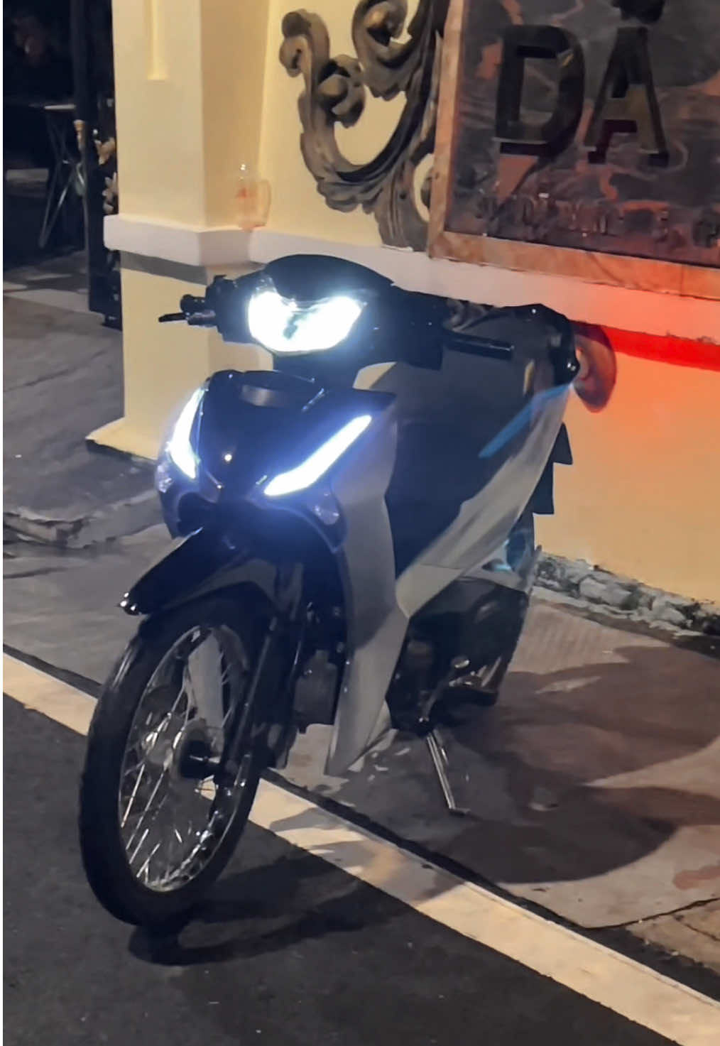 nốt video cuối năm🌪️ đợi năm mới version mới 🫶🏻 #xuhuong #viral #fyp #xyzbca #honda #fuled125i #wave125i_ไฟเลี้ยวบังลม #version2024 #bacporsche #dalat #__quocbao345  