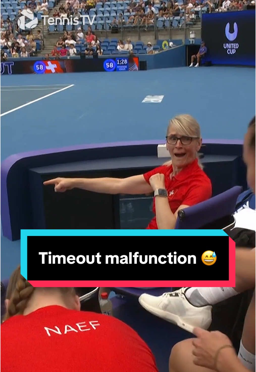 Timeout malfunction 😅 #tennis #tennistv #atptour 