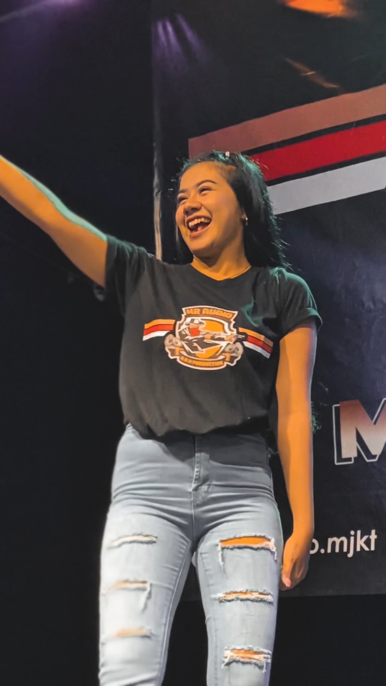 wasekk💃@Ayu Aprilia  #aprilliaayu #dancerkarnaval #plososari #ceksound #soundhoreg #soundviral #karnavalsoundsystem #karnavalhoreg #dancer #foryoupage 