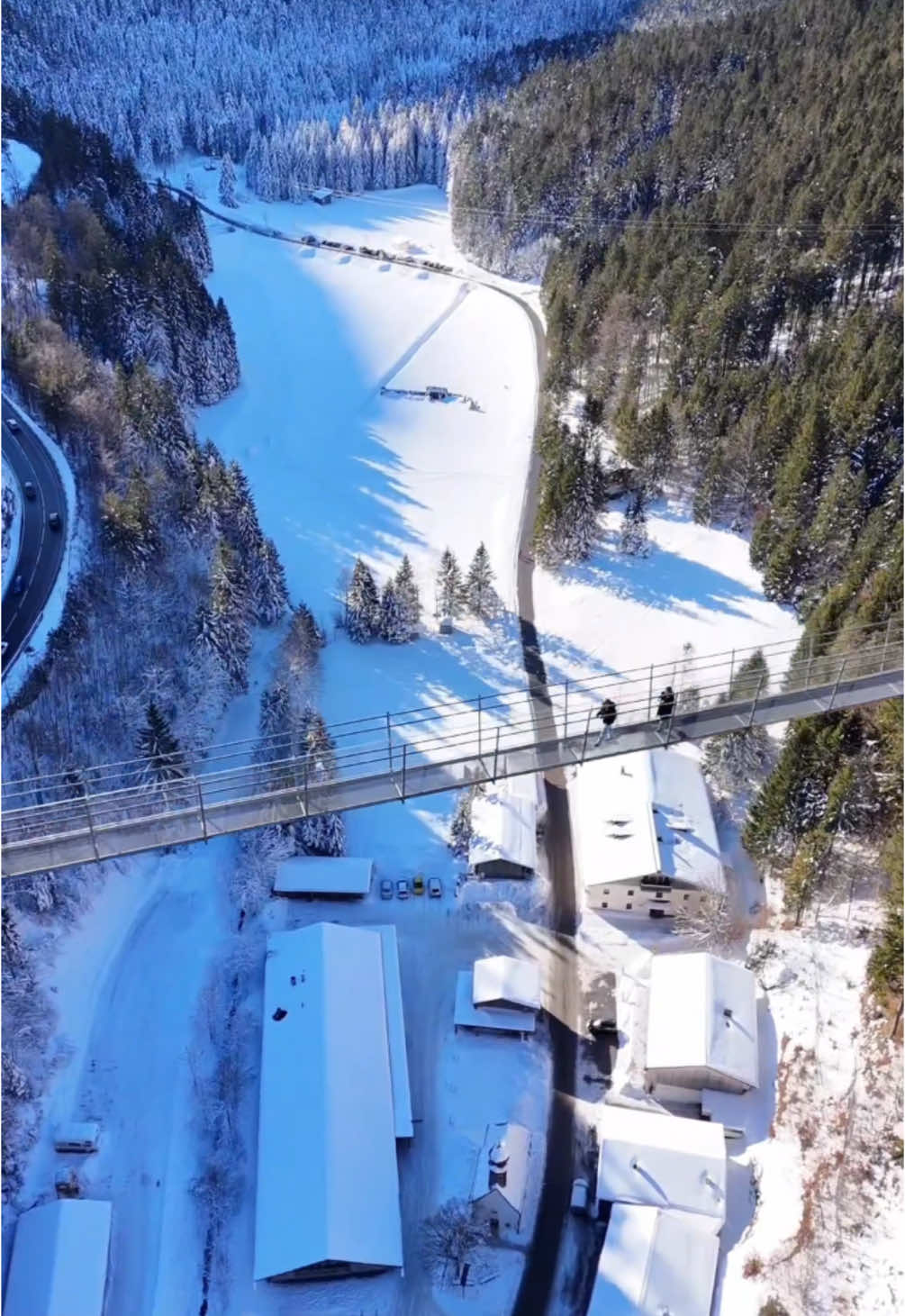 This feeling 🫠😍 . #highline179 #thisfeeling #amazing #hängebrücke #suspensionbridge #swingbridge #hikingadventures #adventure #mountainadventures #PlacesToVisit #placestobe #austria #arountheworld #travel #travelwithkids #familytrip #familytravel #zugspitze #mountains #berge #bergpanorama #mountainsview #erlebnis #winterhiking #winter #gooutside #tirol #visittirol #enjoyaustria #familytime 