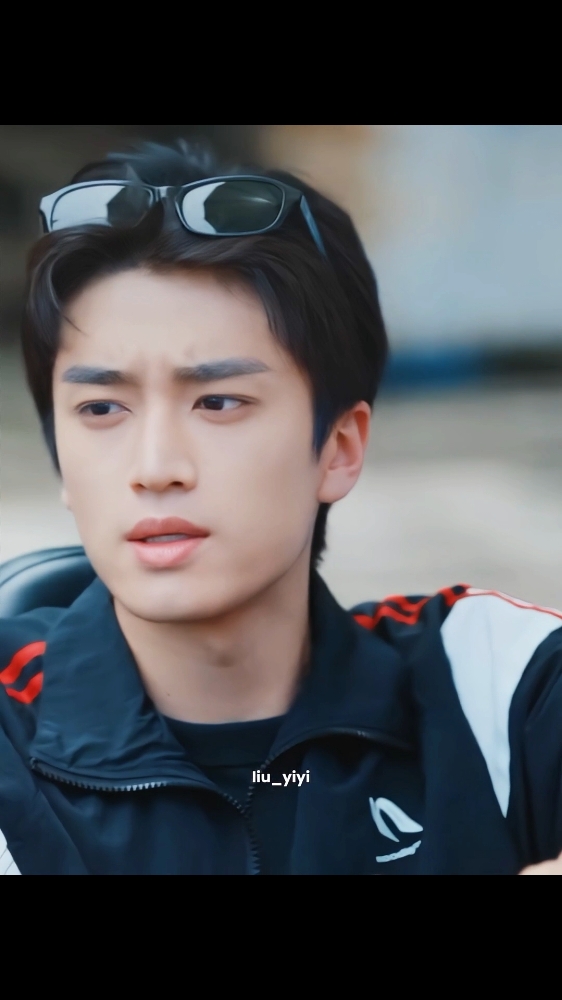 cakep banget bang😍 #thewayhome #thewayhomecdrama #guizhao #guizhaocdrama #zhangkangle #zhangkangle张康乐 #kangle #张康乐zhangkangle #张康乐 #cdrama #drama #drachin #fyp #fypシ #xyzbca #aktor