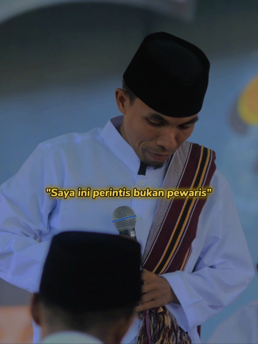 Kh Kholil Yasin 🗣️ #motivasihidup #khkholilyasin #ceramahmadura #lucu #sedihbanget😭😭😭 #bismillahfyp 