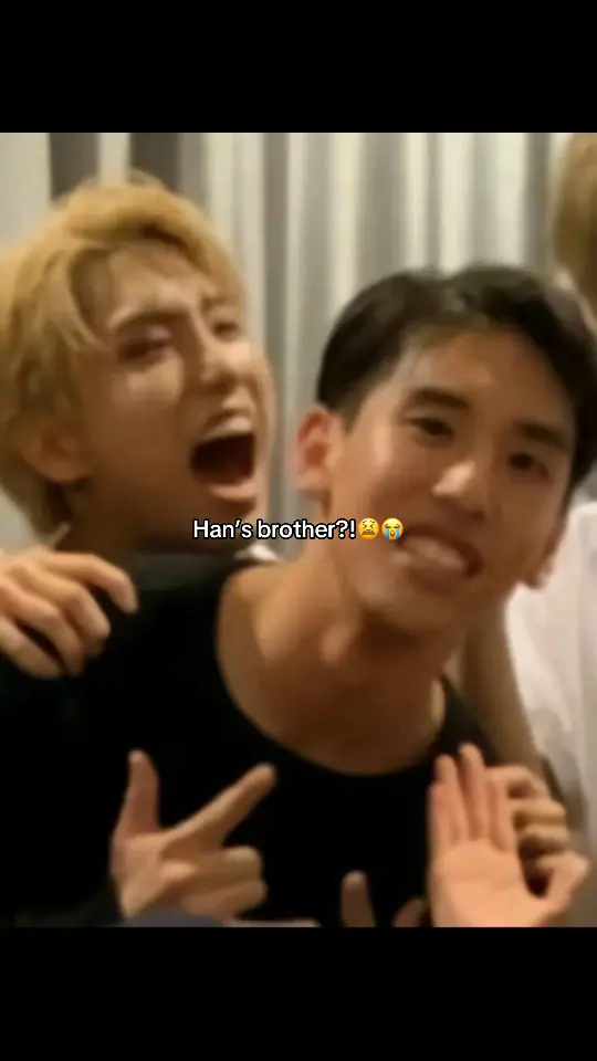 Is this hans brother he looks like han😭😭and han is also there 😭😭😫😫???@Stray Kids #hanjisung #hansbrother #straykids #fyppppppppppppppppppppppp 