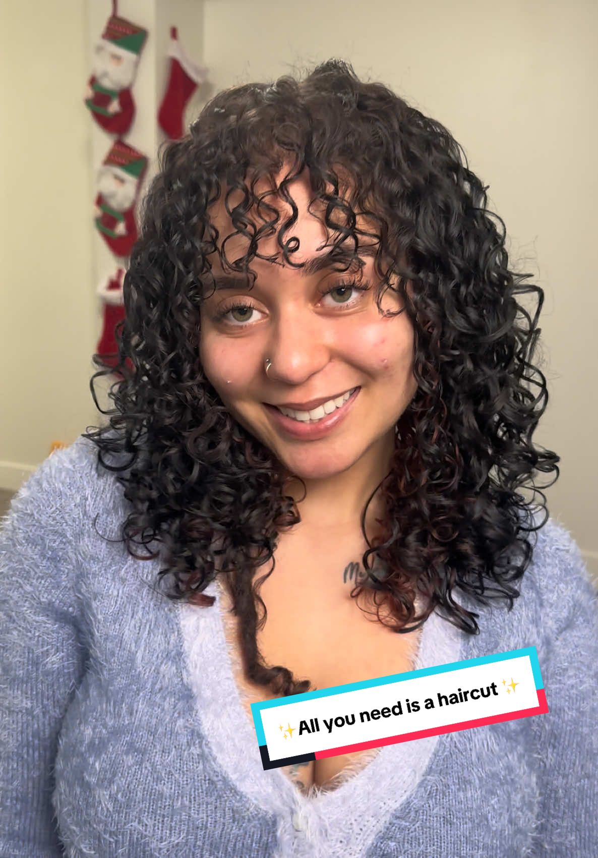 Happy holidays everyone ! I hope everyone is enjoying their time with family 🎄🎁 One of my og’s is back to get her cut !  A much needed reset for the new year !  Remember !🚨 My sale ends Jan 1 ! If you’d like to take advantage now and book ahead, you absolutely can !  #curls #curlyhaircut #nyc #fyp #curlyhairtok 