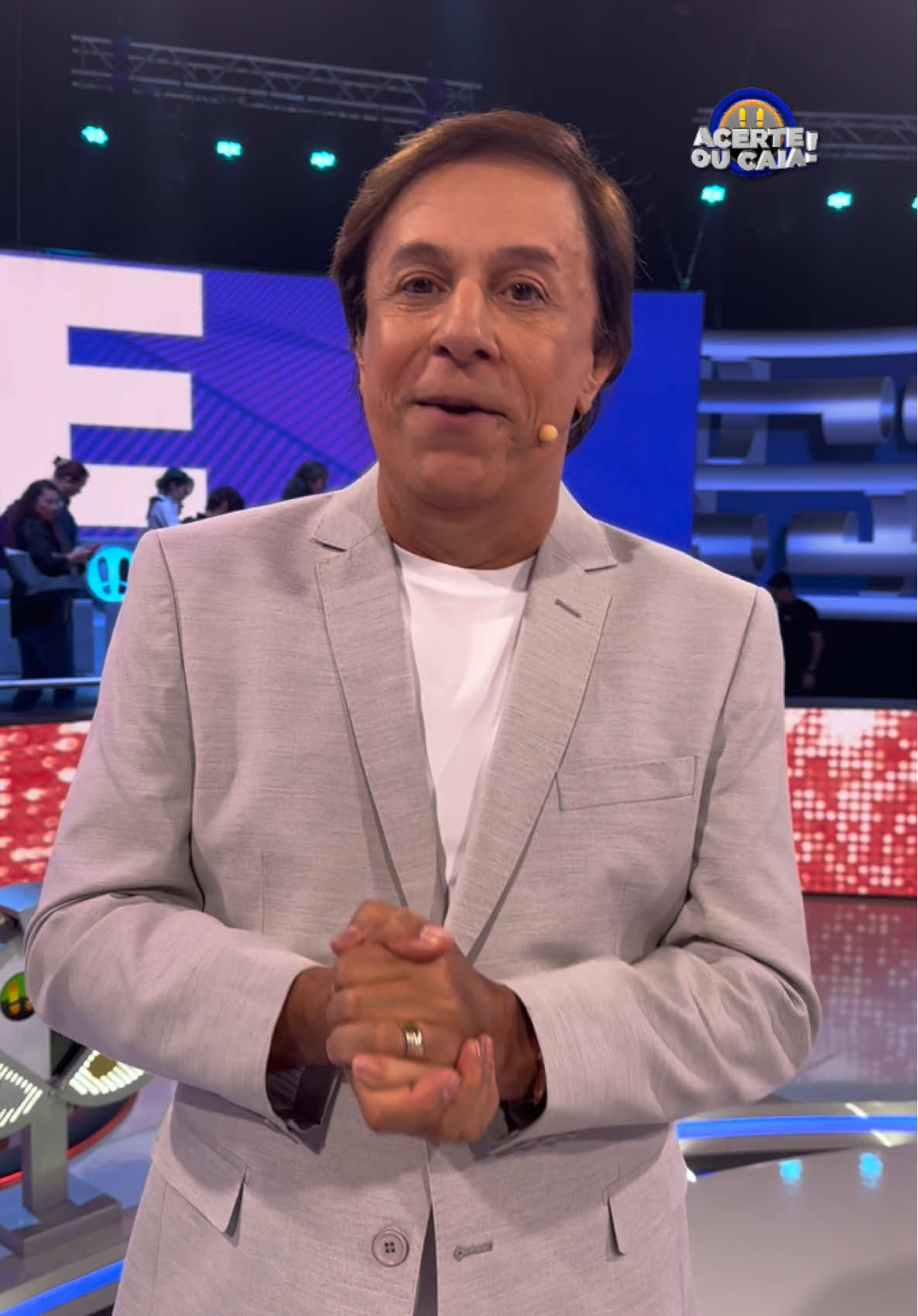 Último domingo do ano com #AcerteOuCaia, às 14h15, na tela da #RECORD! 😍 Olha só esse spoiler do Tom Cavalcante 👀 