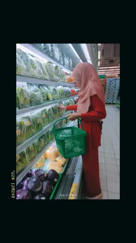 Perempuan tidak bercerita tapi beli sayur sejauh 60km #bismillah #perempuantidakbercerita #fypage #fyp 