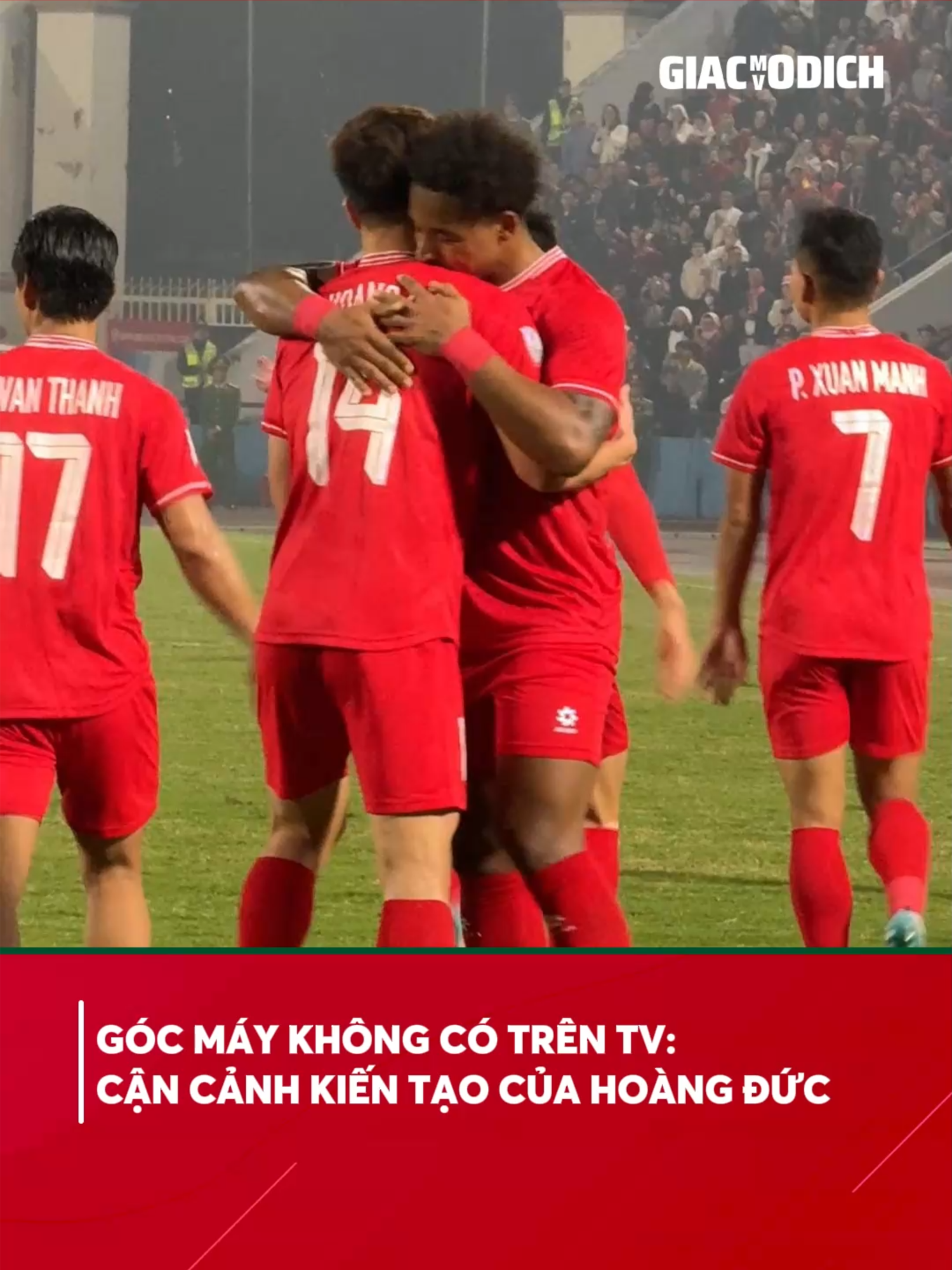 Góc máy cận cảnh pha kiến tạo như bàn thắng của Hoàng Đức 🤞 #FPTPlay #AseanCup2024 #ASEANUtdFC #Giacmovodich #MitsubishiElectricCup #xuhuong #bongda #vietnam #fyp #singapore #XuanSon #HoangDuc