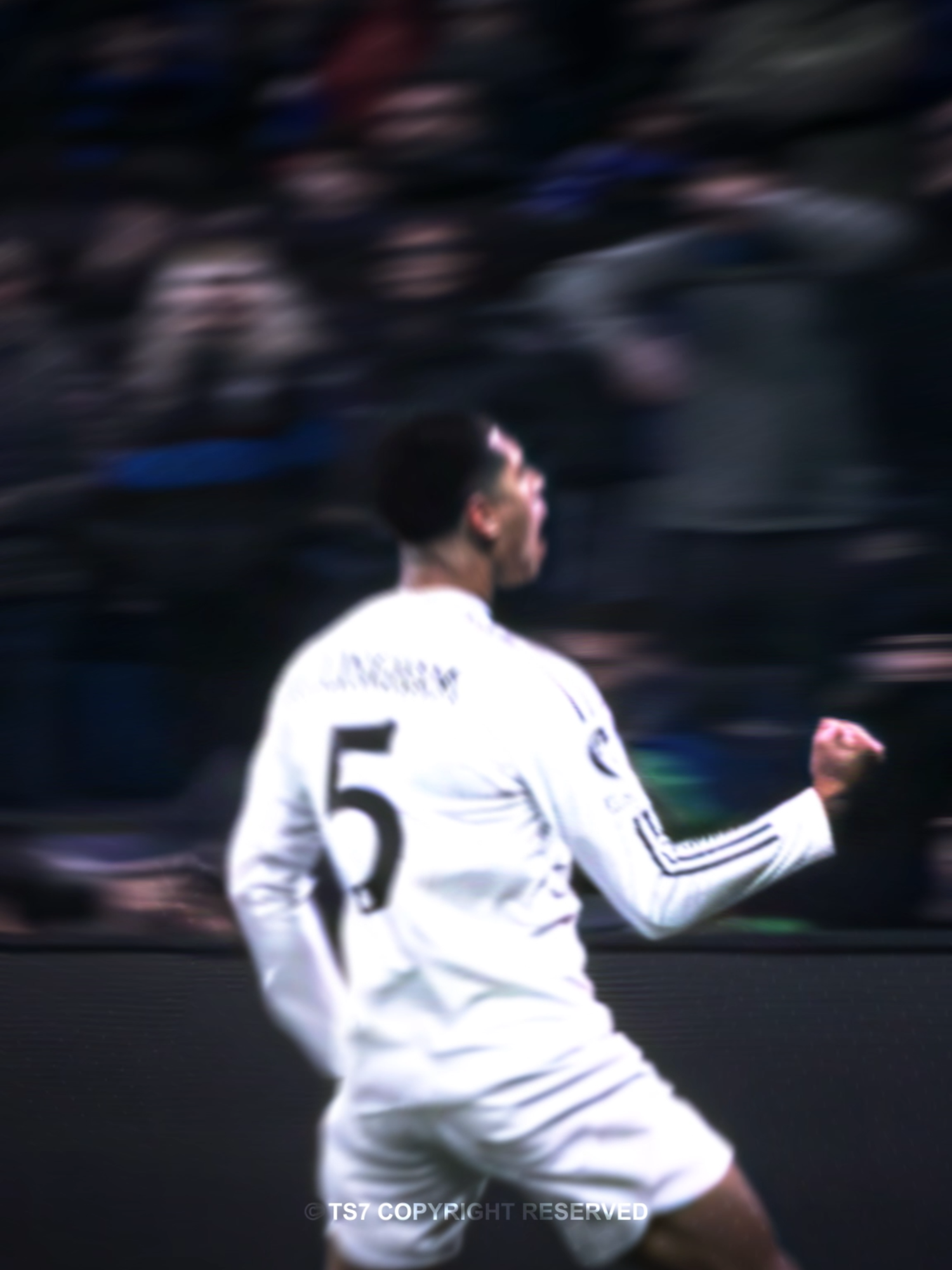 Golden boy move innit 🔥🤍 #bellingham #realmadrid #footballtiktok #edit #foruyou #forupage ib: @styles.aep Clips are owned by la liga and UEFA. No copyright intended.