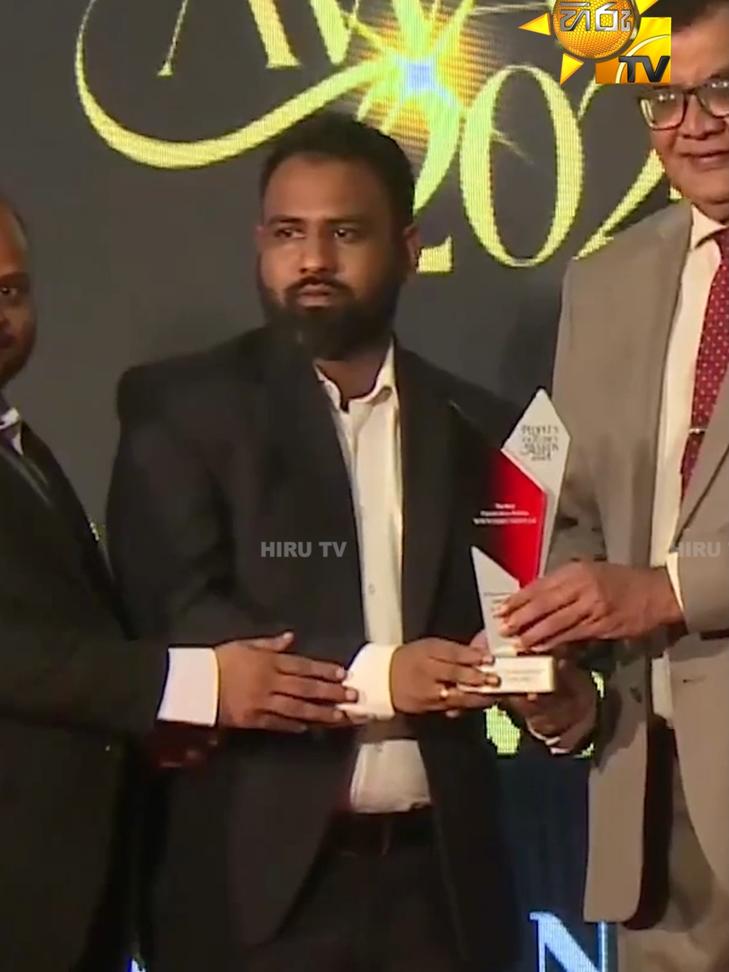 People's Excellency Awards 2024  සම්මාන උළලේ  2024 වසරේ  ජනප්‍රියම ප්‍රවෘත්ති වෙබ් අඩවිය ලෙස www.hirunews.lk සම්මානයට පාත්‍ර වූ වගයි! 🏆🎉 අප සමඟ රැදී සිටි ප්‍රේක්ෂක ඔබ සැමට අනේක වාරයක් ස්තූතියි. ❤ ඔබ අපගේ වත්කමයි 🌟 #hirutv #hirunews#PeoplesExcellencyAwards2024 #WhatToWatch #TikTokTainment