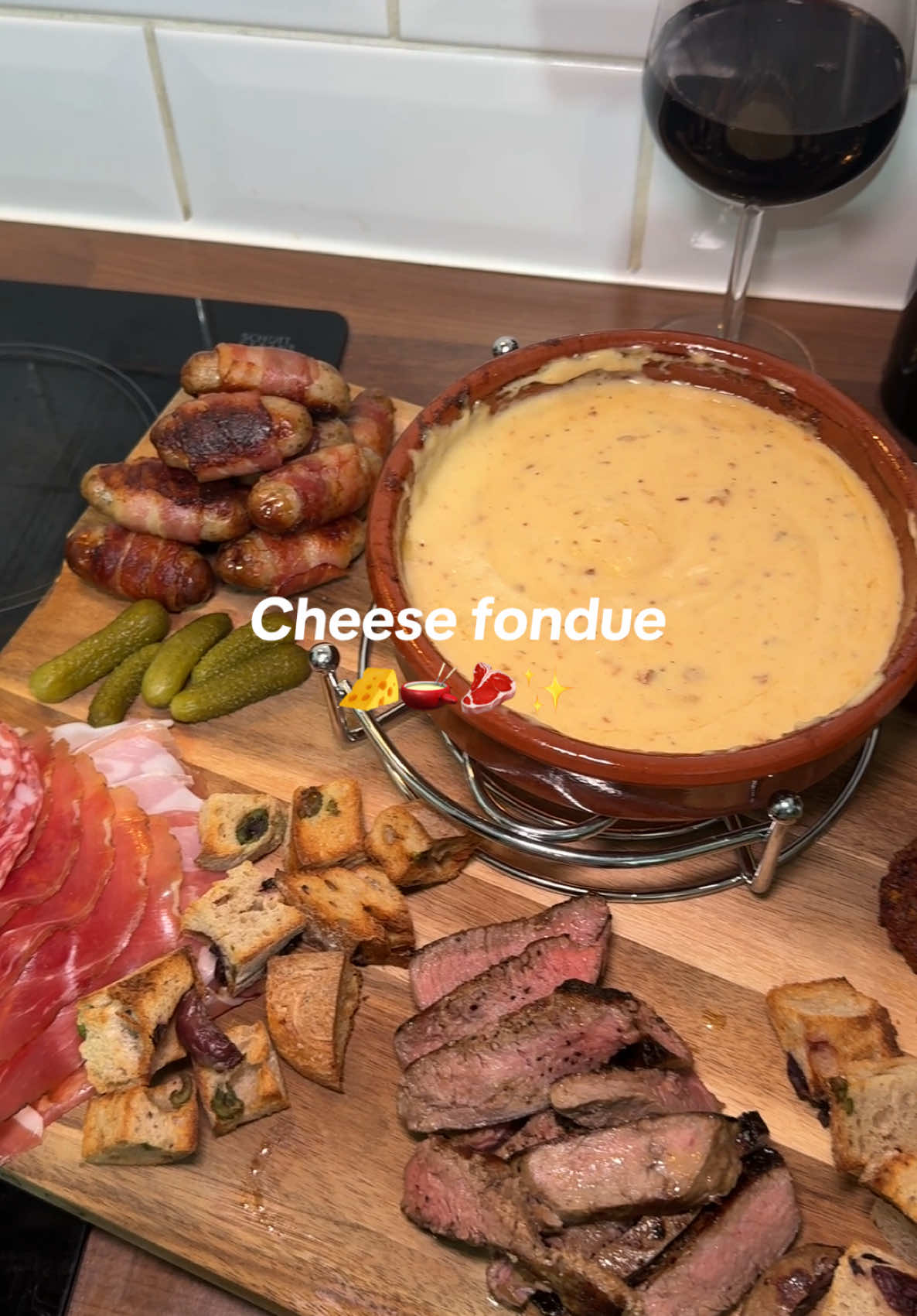 You sign to make a cheese fondue board at home! 🧀🍷🫕🥩 @M&S Food @Marks & Spencer  #cheesefondue #cheese #boardnight #cookingtiktok #Foodie #steak #cheesepull #FoodTok #FoodLover #DinnerIdeas #dinnerwithme #cheeseboard 