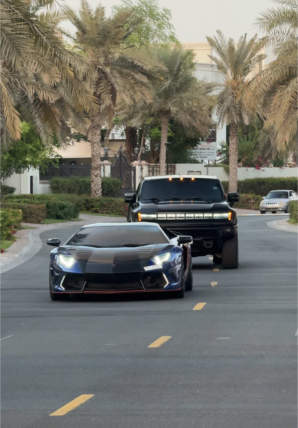 Hummer ❌ Crab 🦀✅ #tiktok #hummer #ev #lamborghini #aventador #uae 