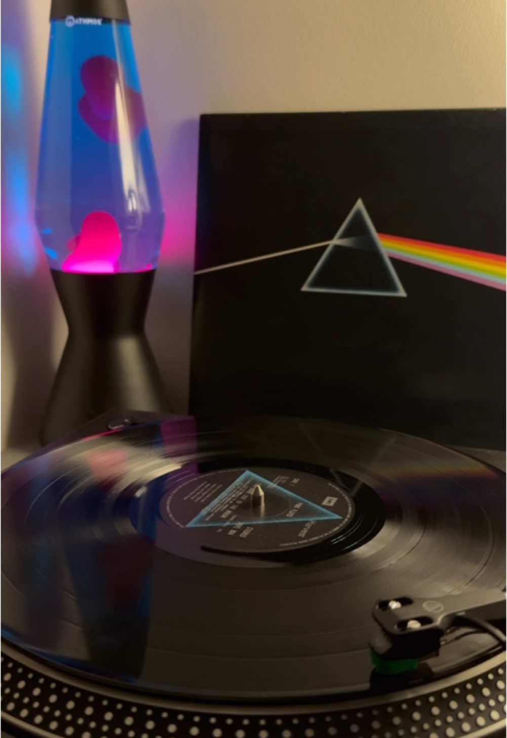 Breathe In The Air - Pink Floyd Dark Side Of The Moon Vinyl LP #darksideofthemoon #pinkfloyd #breatheintheair #breathe #fyp #vinyl #turntable #vinylcheck #vinyltag #recordplayer #audiotechnica #80s #1970s #70s