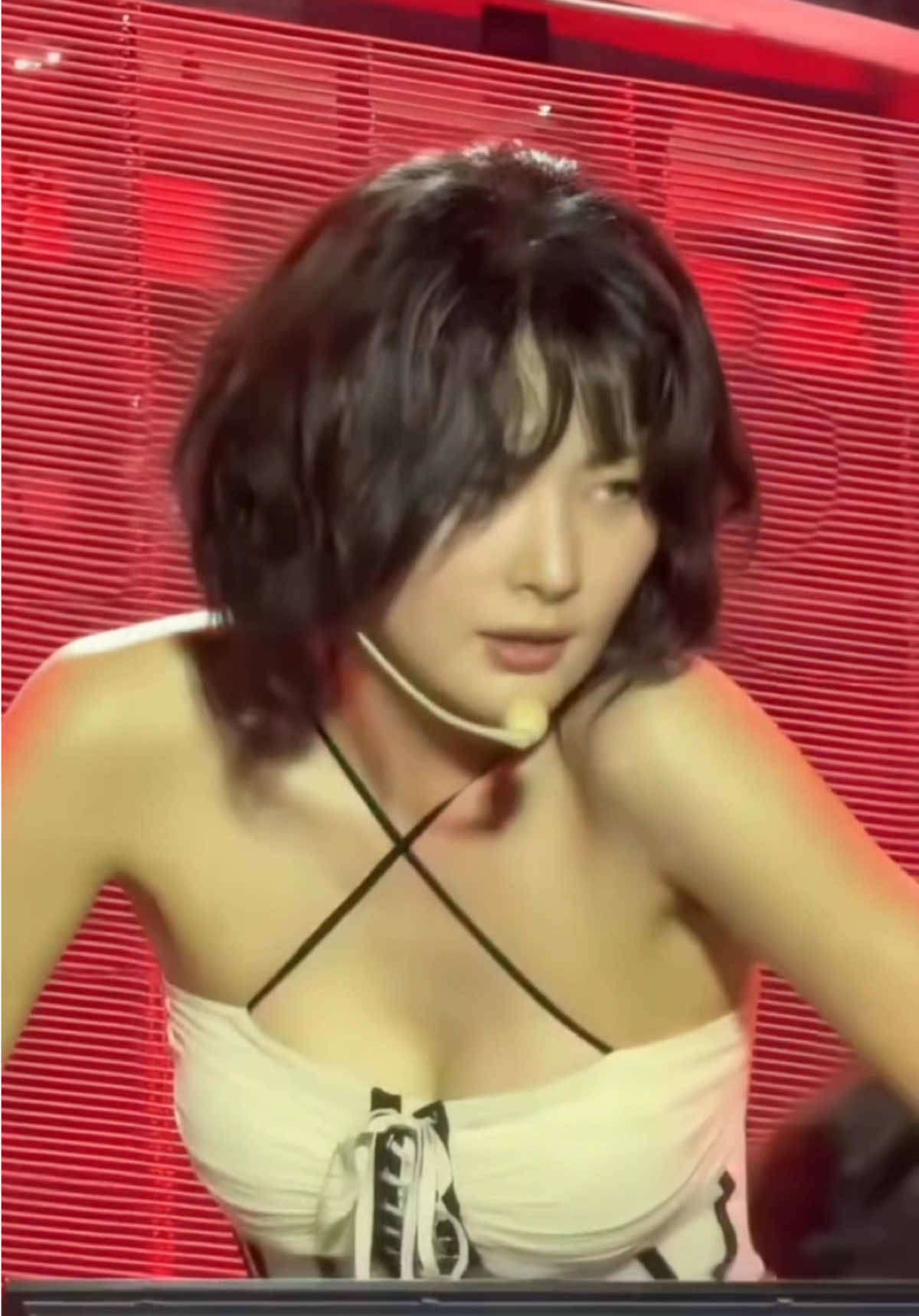 monster seulgi + short hair = iconic #seulgi #seulgiredvelvet #redvelvet #fancam 