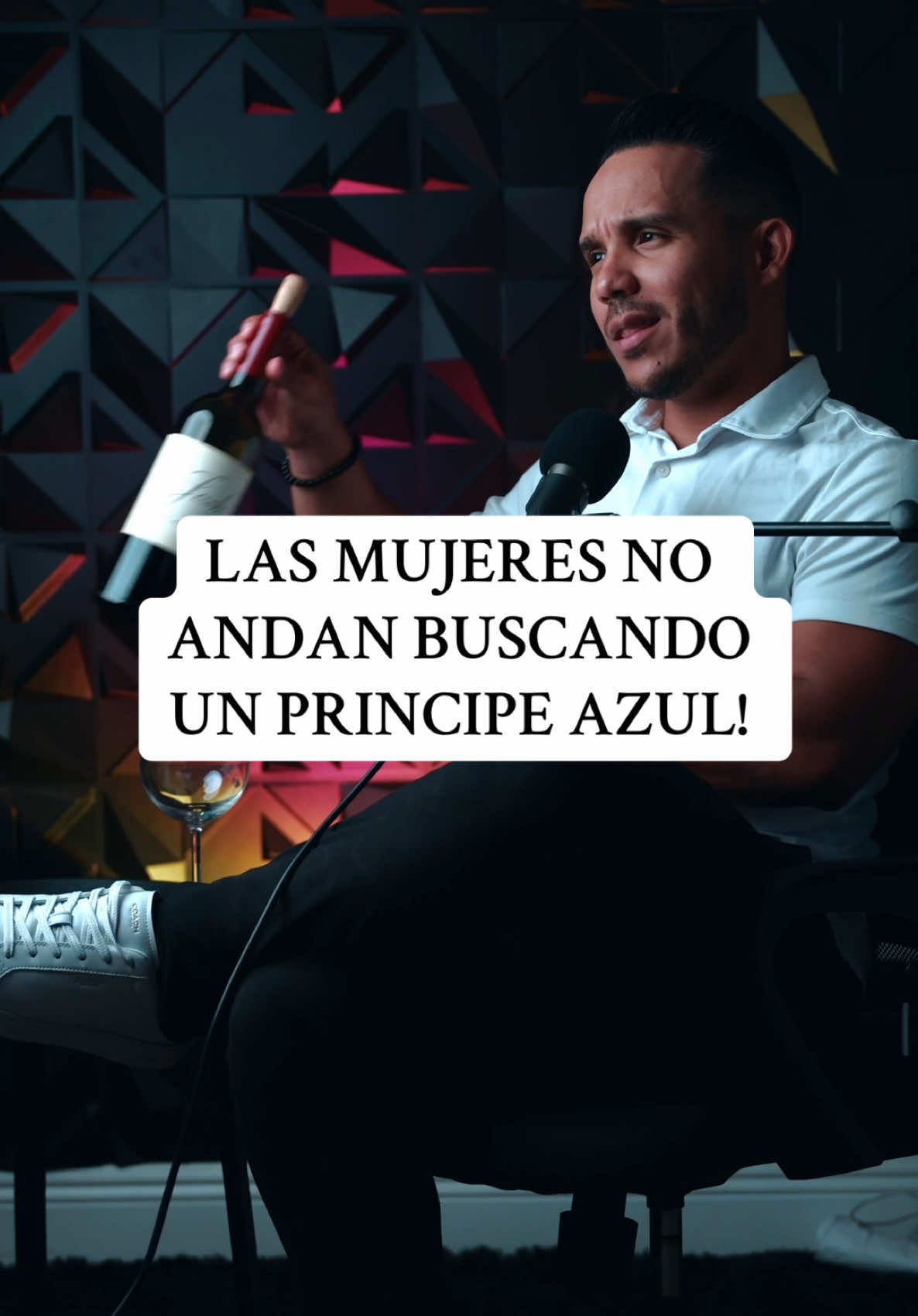 No todas las mujeres andan buscando un principe azul! #mujeres #mujeresqueinspiran #mujeresfuertes #motivacion #motivacional #reflexiones #inspiracion 