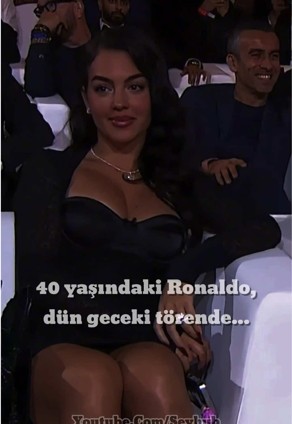 RONALDO, Sunucunun sözlerini bitirmesine bile izin vermedi😅