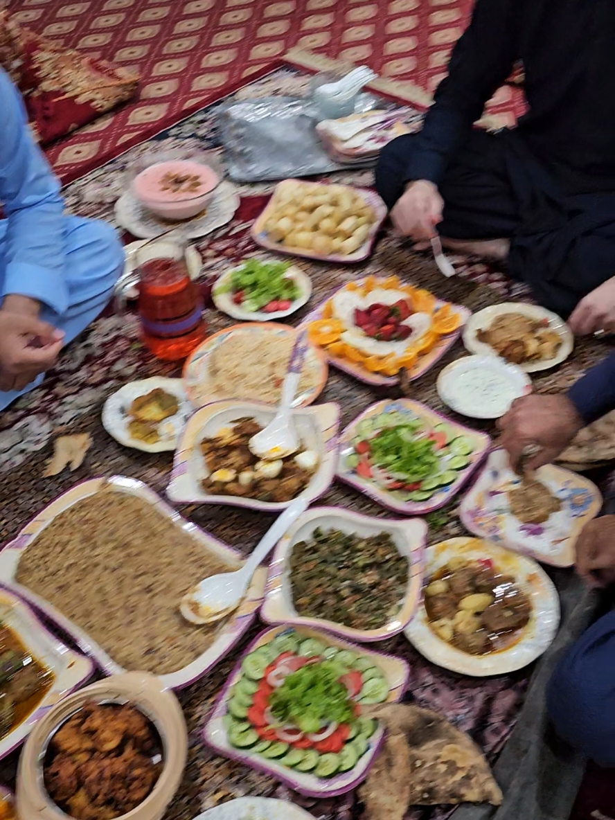 Ma wrla hum bozay! 🥹💔👈 #FoodLover #friends #پښتون_تاجیک_هزاره_ازبک_زنده_باد🇦🇫 #تاجیک_هزاره_ازبک_پشتون_ترکمن🇦🇫 #afghanistan🇦🇫 #tiktokpakistan #viralvideos #foryou 