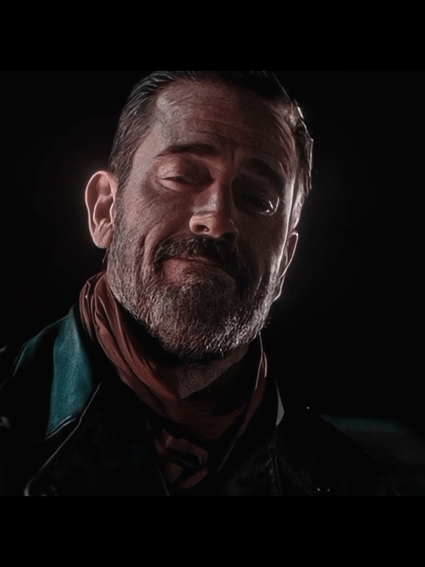 çok büyük çarsın be. . edit notu : tabiki tartışılacak bi konu yorumlarda saldırmayın . #twd #thewalkingdead #thewalkingdeadedit #twdedit #türkçe #negan #negansmith #rickgrimes #fy #foryou #keşfet #kesfet #fyp #foryoupage #fypage #viral #keşfetteyizzz 