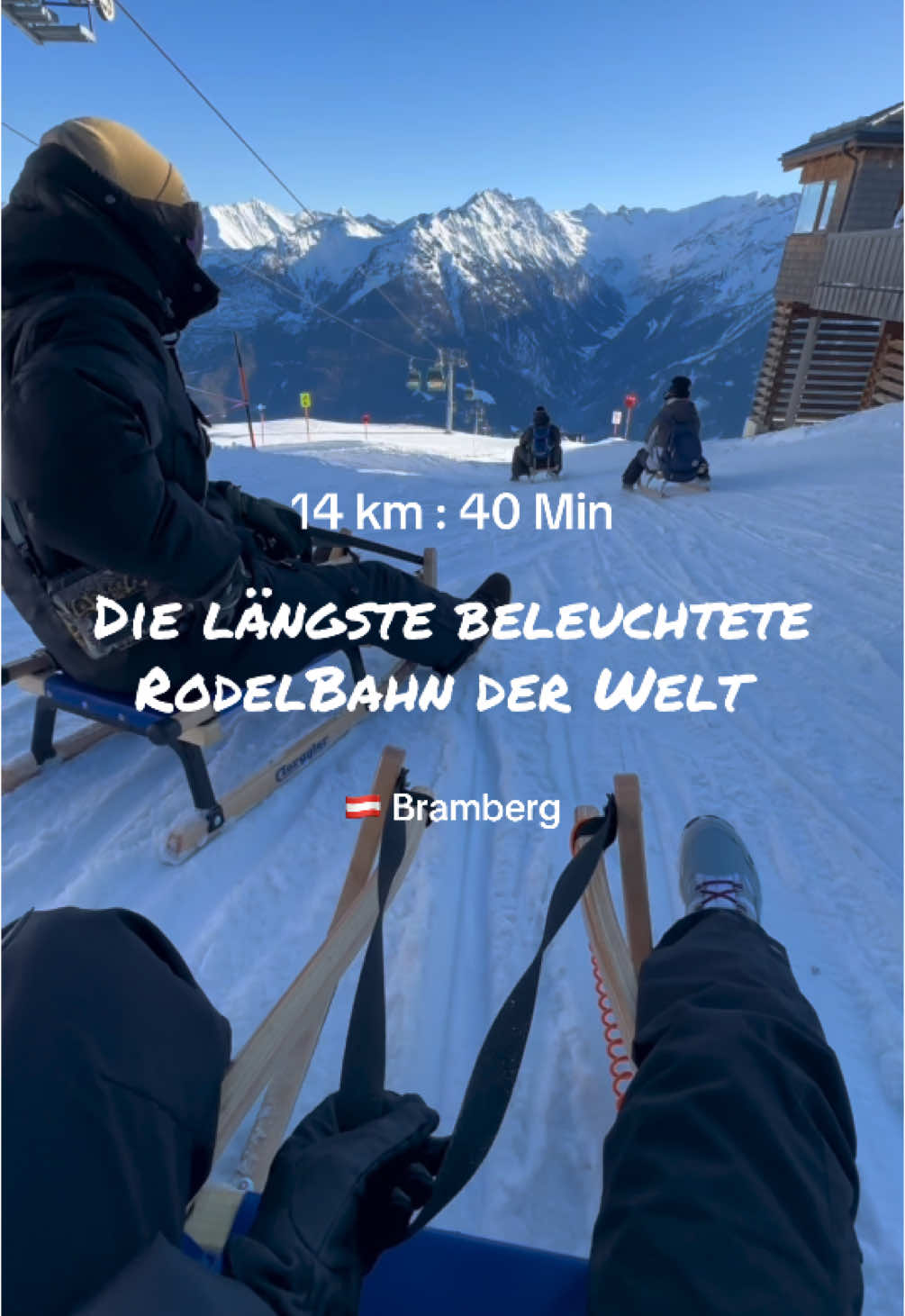 40 Min voller Spaß 🤪❄️ Die längste beleuchtete Rodelbahn der Welt ist in Bramberg in Österreich 🇦🇹 Für die 14km brauchst du ca. 30-50 Min. 🛷 @Wildkogel-Arena  #rodeln #schlittenfahren #bramberg #wildkogelarena #winteraktivitäten #reiseblog #österreich #schnee #reisetipps #foryou