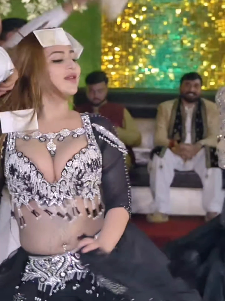 Nori Nori_  Rimal Shah Latest Hot Mujra Dance Performance_ 2025 #rimal_ali_shah_official1 #newsongs_status #foryour #paripari #chahatbaloch #spot100kfans❤️💓 #urwakhansarikisong #mahekmalikofficial #songsarikinew2024 