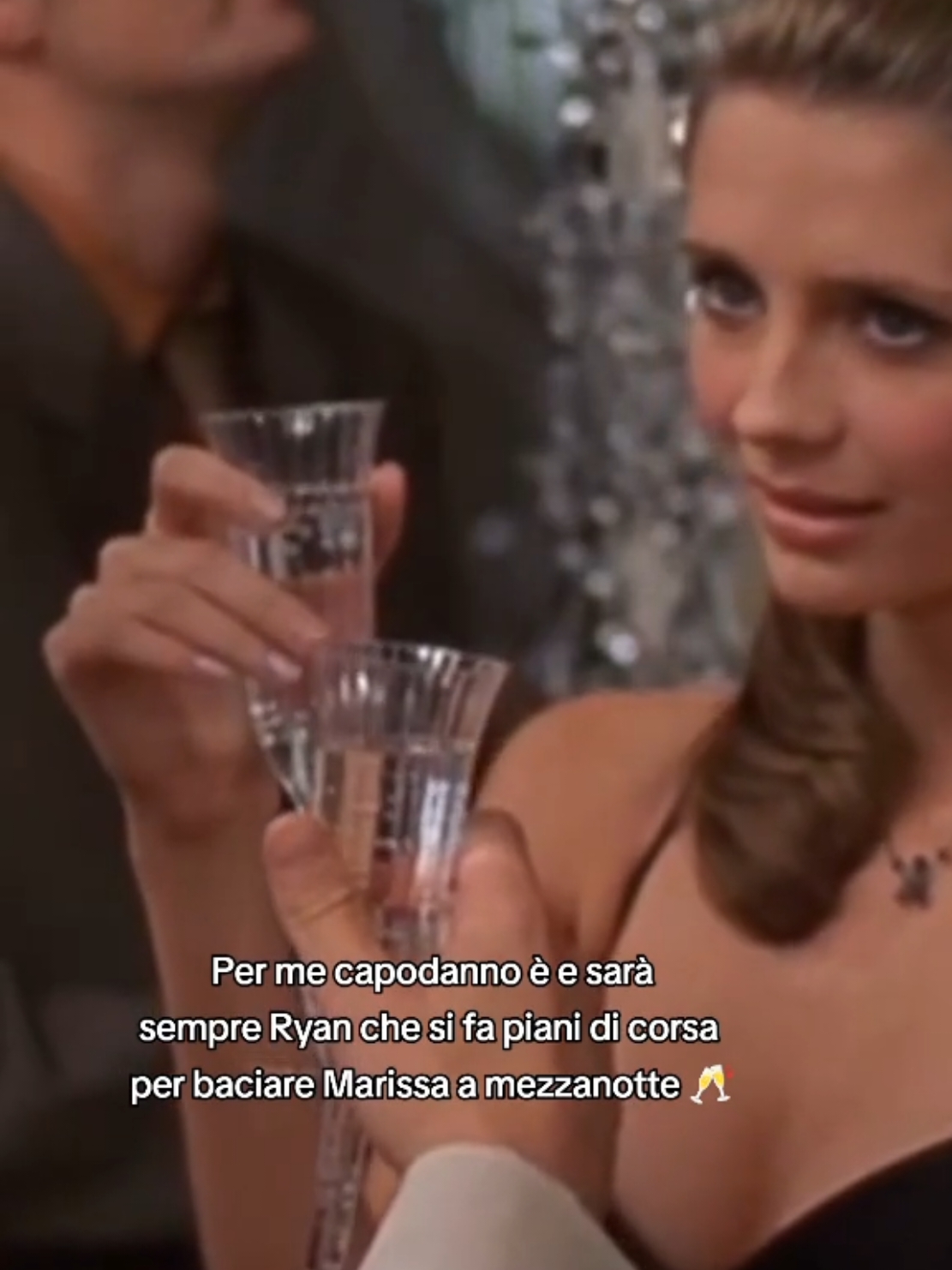 Non mi fido di chi sente questa canzone e non pensa a loro due #theoc #capodanno 