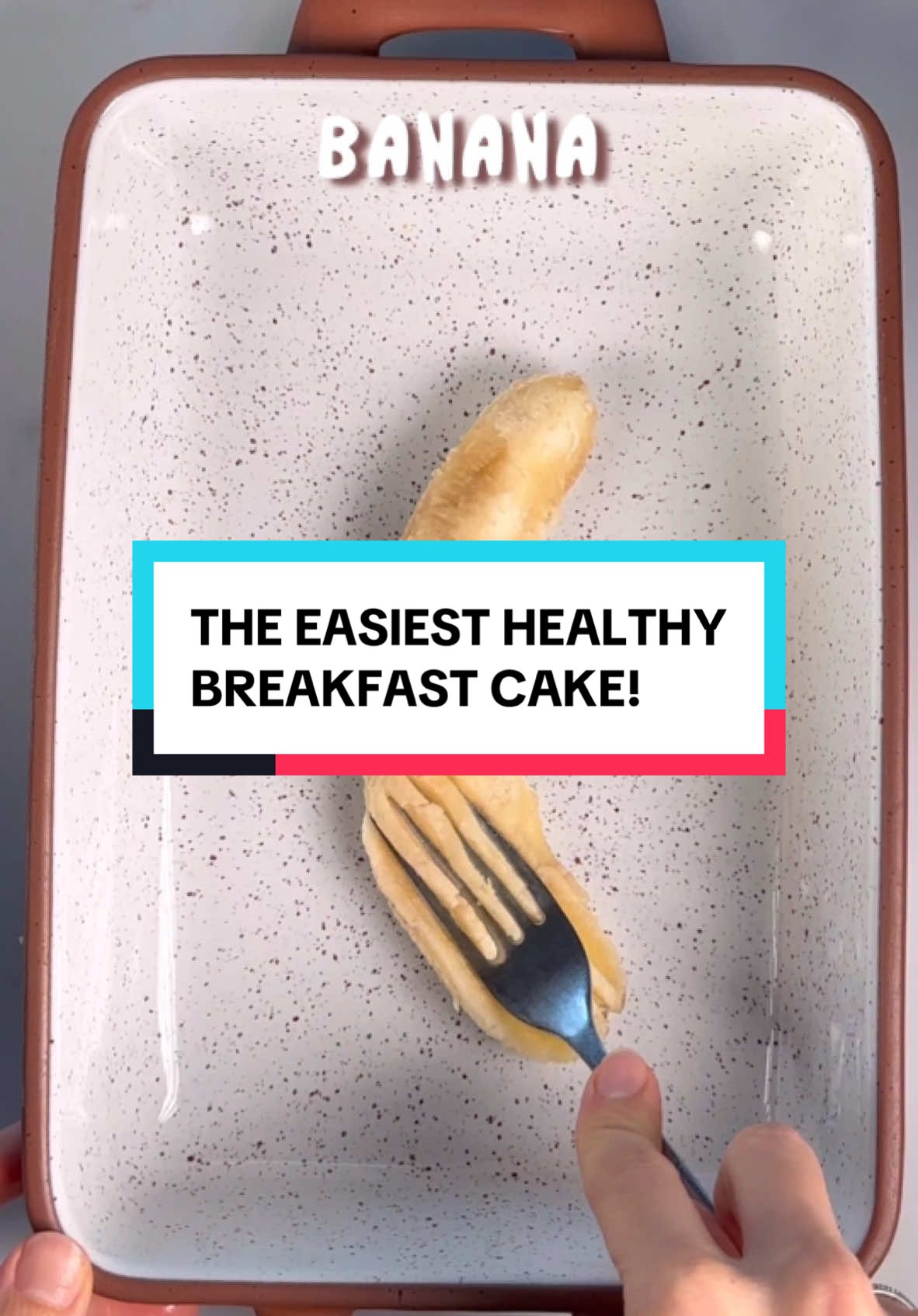 THE EASIEST HEALTHY BREAKFAST CAKE!  Ingredients 	•	1 ripe banana 	•	200g (1 1/2 US cups) of self-raising flour 	•	1 teaspoon of baking powder 	•	180g (3/4 US cup) of milk of your choice (I used oat milk) 	•	3 eggs 	•	3-4 tablespoons of brown sugar (avoid for younger babies) 	•	Toppings of choice: I used fresh strawberries, raspberries, and blueberries (you can also use banana slices, chocolate chips, etc.) Method 	1.	Preheat the oven to 180°C (350°F). 	2.	Add the banana to a baking dish and mash it with a fork. 	3.	Add all the remaining ingredients (apart from the toppings) and mix well. 	4.	Top with your favorite toppings. 	5.	Bake for 18-20 minutes until a toothpick comes out clean. 	6.	Slice and enjoy! 👶🏼 Suitable from 6 months (avoid sugar and serve in finger-shaped strips for younger babies). ❄️ Can be frozen for up to 3 months. To defrost, leave in the refrigerator overnight or at room temperature for a few hours. #babyledweaning #babyfood #breakfast #kidsbreakfast #kidssnack #healthytood #healthybreaktast #b|wideas #blwrecipes #svezzamento #toddlerlife #toddlerbreakfast #toddlerrecipes #healthybreakfast #snack #healthysnack #carros #babyledeating #breakfastbar #firstfoods #whatmytoddlereats #whatmybabyeats #olwjourney #banana #chocolate #ricetteperbambini #easysnack #motherhoodjourney 