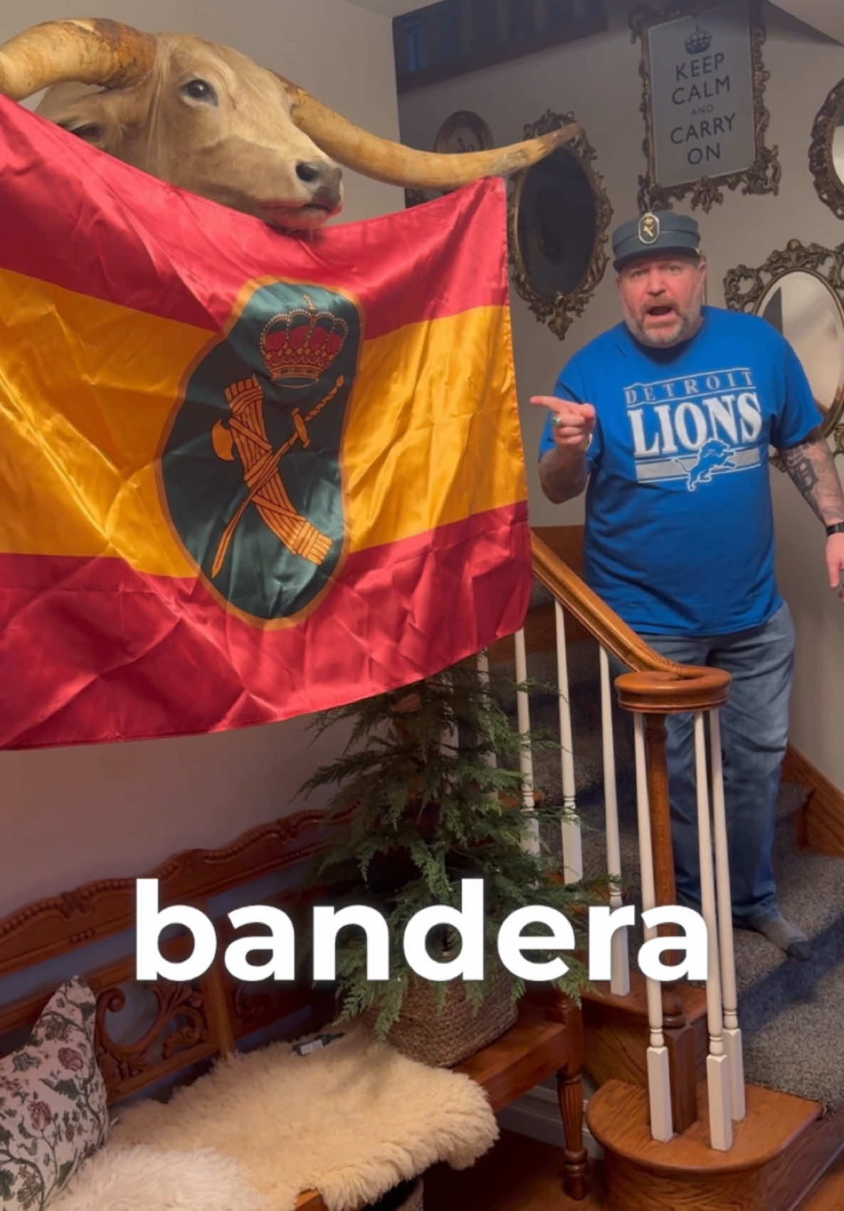 She yells too much! 😎🇪🇸 . . . . . #toro #longhorn #cow #barcelona #españa #valencia #spain #larryshy #tatoo #longlivespain #shyguy #madrid #larryshyguy #vivaspain #michigan #onlyspaincandoit #flag #bandera #guardiacivil_elite #policianacional #guardiacivilesp #policemen #guardiacivilespañola #guardiacivilespaña #guardiacivil062 #guardiacivil #policewoman #policia #policeman #guardiacivil👮 @Spaintourism @Spain @visitSpain @España Today @Enrique Obrero @Guardia Civil 