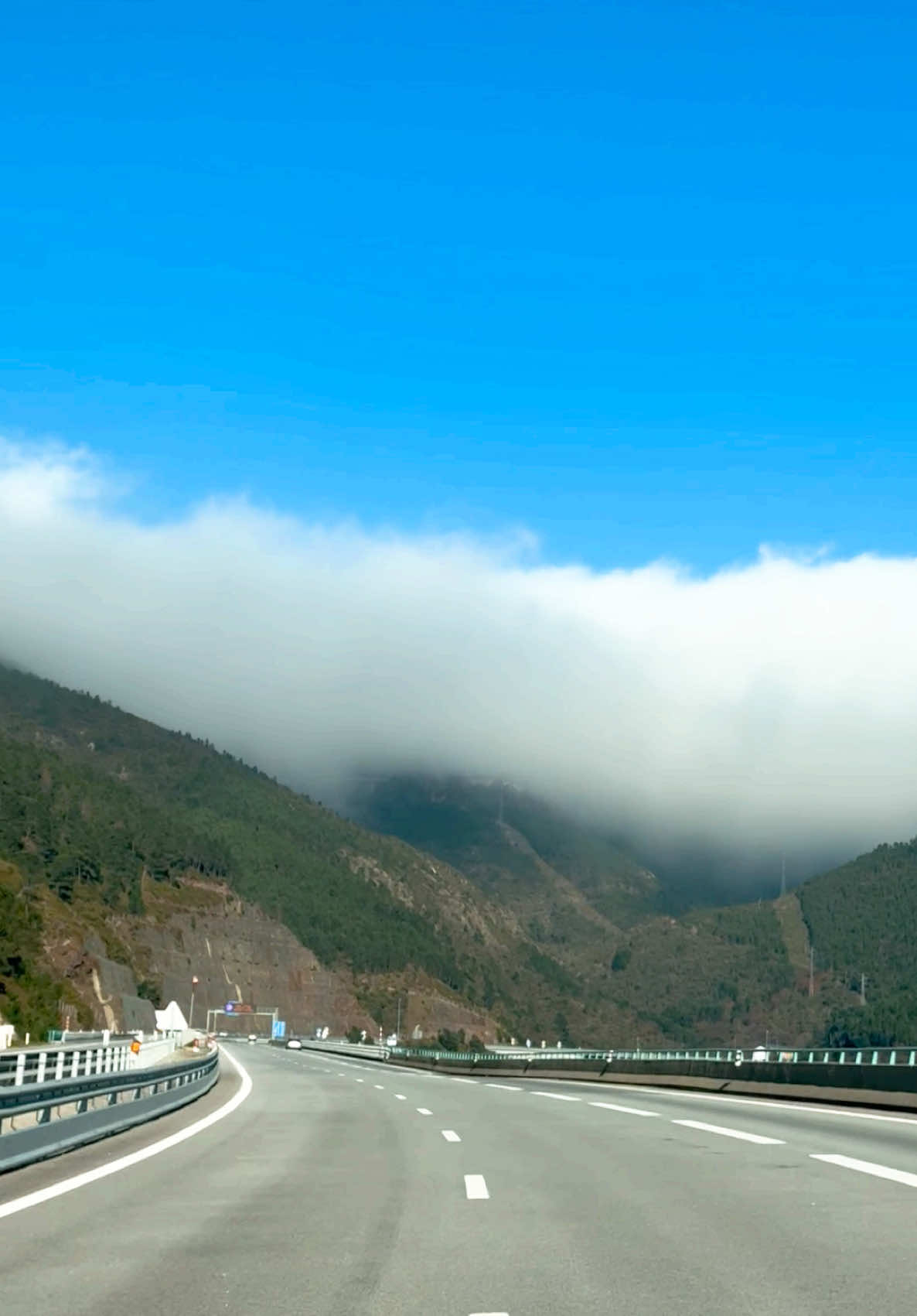 #portugal🇵🇹 #paysage #roads #roadtrip #🤩 