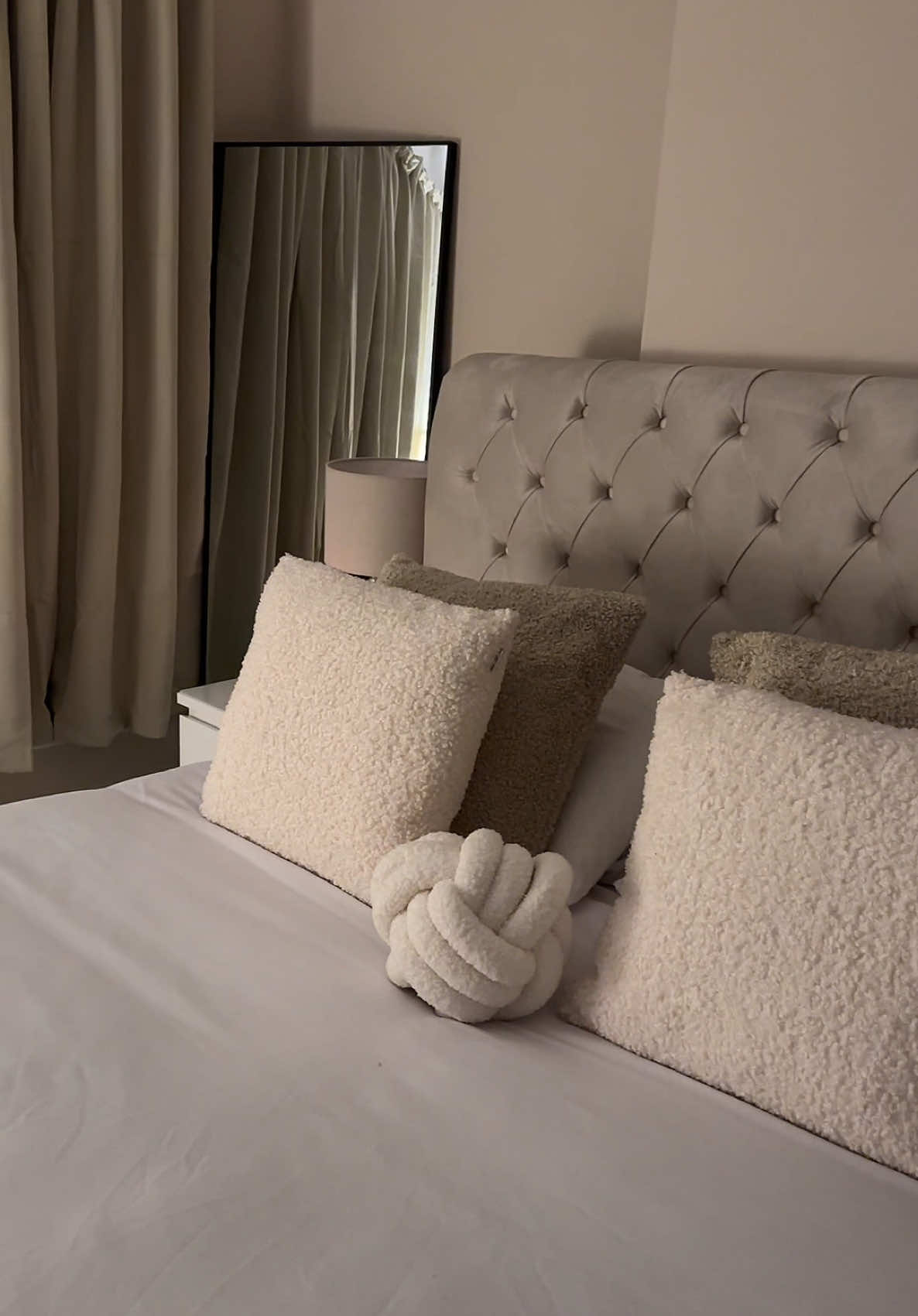Absolutely love a bedroom reset! #forupage #bedroom #cleaningtiktok 